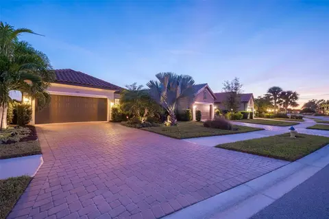 5451 Lago Maggio St, Sarasota, FL 34238