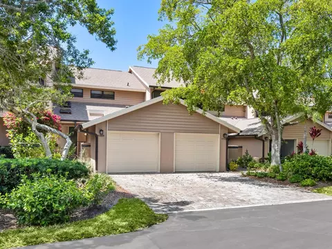 5228 Landings Blvd #202, Sarasota, FL 34231