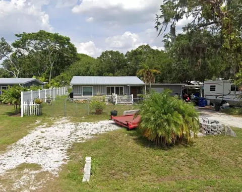 1013 Cronley Pl, Sarasota, FL 34237