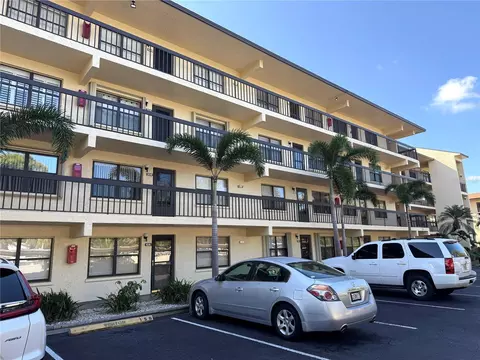 315 30th Ave W #B305, Bradenton, FL 34205