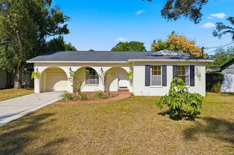 2105 W Barclay Rd, Tampa, FL 33612