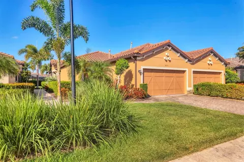 8275 Varenna Dr, Sarasota, FL 34231