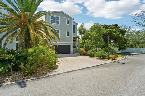 6330 Laguna Dr, Longboat Key, FL 34228