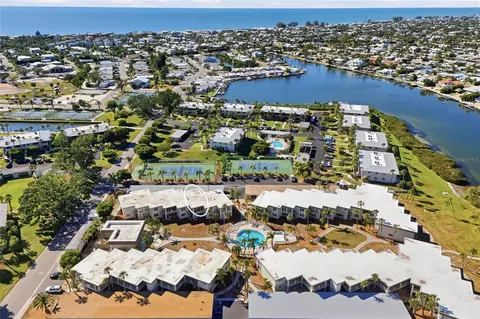 6300 Flotilla Dr #72, Holmes Beach, FL 34217