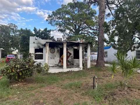 521 23rd St E, Bradenton, FL 34208