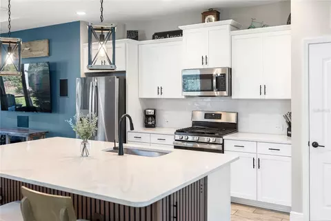 Kitchen - 14132 Campfire Ct, Parrish, FL 34219 photo 7 of 7