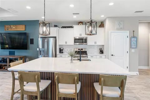 Kitchen - 14132 Campfire Ct, Parrish, FL 34219 photo 5 of 7