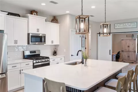 Kitchen - 14132 Campfire Ct, Parrish, FL 34219 photo 4 of 7