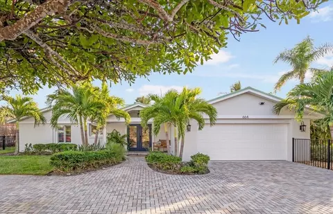 664 Key Royale Dr, Holmes Beach, FL 34217