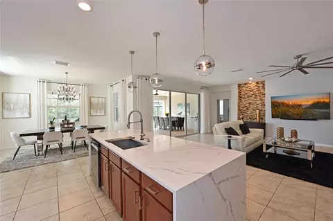 Kitchen - 2811 130th Ave E, Parrish, FL 34219 photo 4 of 5