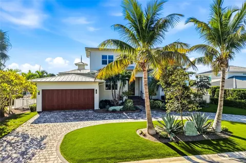 628 Dundee Ln, Holmes Beach, FL 34217