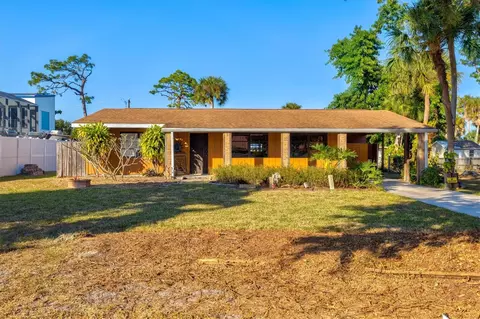 148 Roberts Rd, Nokomis, FL 34275