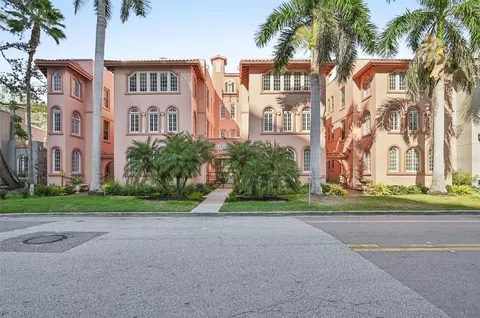 1221 N Palm Ave #207, Sarasota, FL 34236