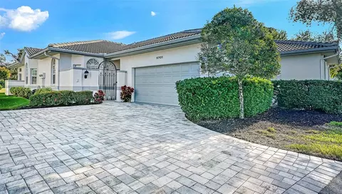 5701 Long Common Cir #13, Sarasota, FL 34235