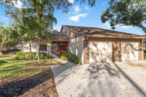 121 Oak Hill Dr #1, Sarasota, FL 34232