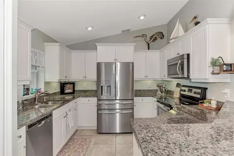 Kitchen - 8 Amidship Rd, Placida, FL 33946 photo 5 of 6