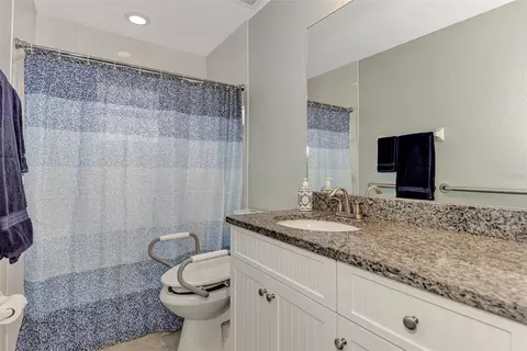 Bath - 8 Amidship Rd, Placida, FL 33946 photo 3 of 3