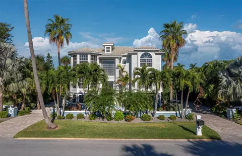 651 Broadway St, Longboat Key, FL 34228