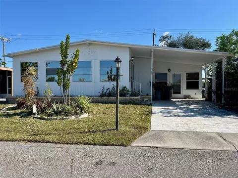568 Fairmount Dr, North Port, FL 34287