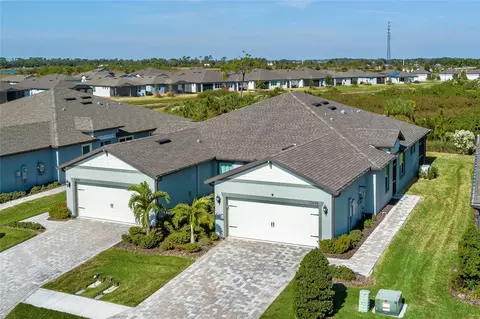 Exterior - 10641 Spring Tide Way, Parrish, FL 34219 photo 10 of 11