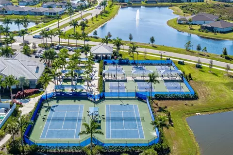 View/Area - 10641 Spring Tide Way, Parrish, FL 34219 photo 10 of 11