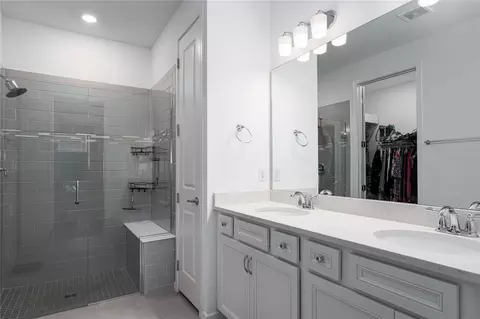 Bath - 10641 Spring Tide Way, Parrish, FL 34219 photo 1 of 2