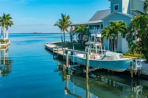 526 56th St, Holmes Beach, FL 34217