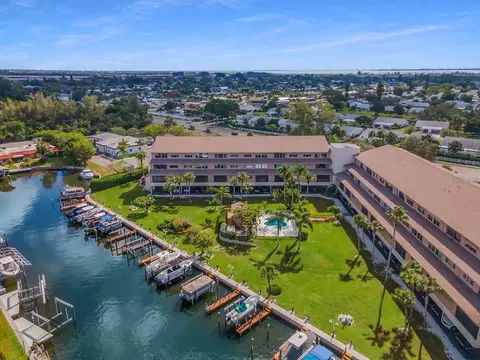 9604 Cortez Rd W #421, Bradenton, FL 34210