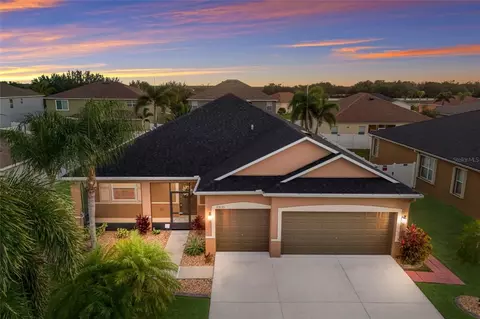 10835 Carloway Hills Dr, Wimauma, FL 33598