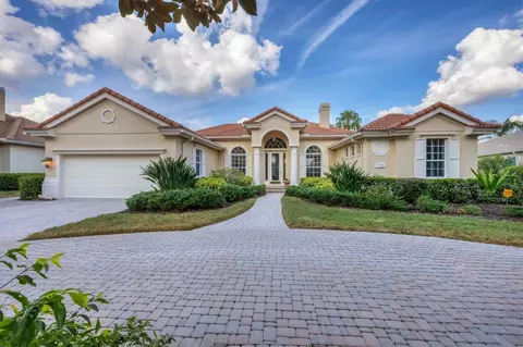 7915 Warwick Gardens Ln, University Park, FL 34201
