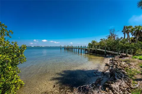 4025 Bay Oaks Cir, Englewood, FL 34223