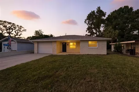 5749 Pine St, New Port Richey, FL 34652