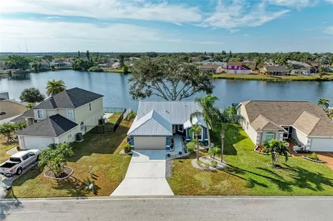 1204 50th St E, Bradenton, FL 34208