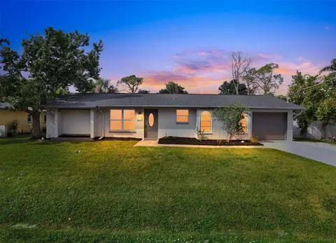 8607 Chatham St, Fort Myers, FL 33907