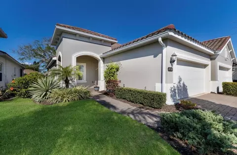 7108 Playa Bella Dr, Bradenton, FL 34209