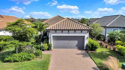 4727 Motta Ct, Bradenton, FL 34211
