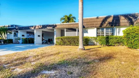 3823 Glen Oaks Dr E #83, Sarasota, FL 34232