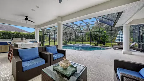Exterior - 3415 162nd Ave E, Parrish, FL 34219 photo 4 of 10