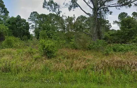8232 Mantua Ave, Sebring, FL 33872