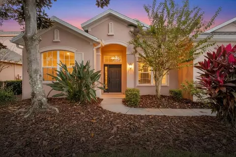 312 Londonderry Dr, Sarasota, FL 34240