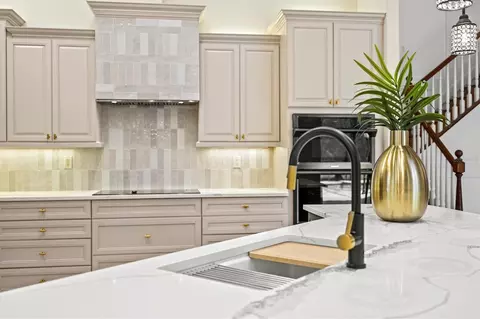 Kitchen - 13609 18th Pl E, Bradenton, FL 34212 photo 8 of 18