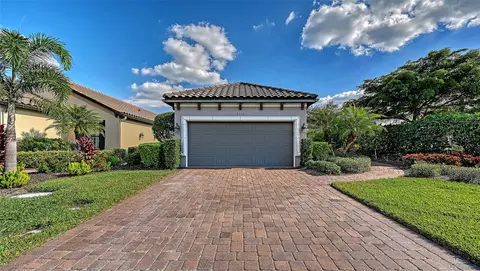 8760 Trattoria Ter, Sarasota, FL 34238