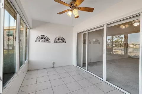 Exterior - 4115 Putter Pl #4115, Bradenton, FL 34203 photo 4 of 11