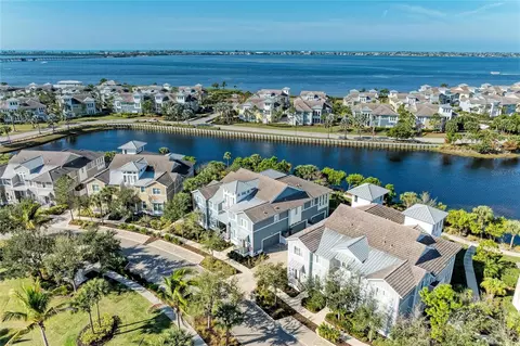 266 Sapphire Lake Dr #202, Bradenton, FL 34209
