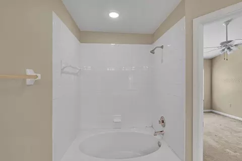 Bath - 7155 83rd Dr E, Bradenton, FL 34201 photo 3 of 4