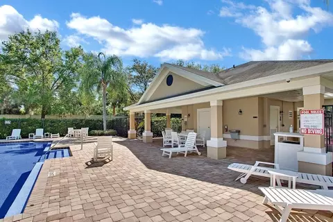 Exterior - 7155 83rd Dr E, Bradenton, FL 34201 photo 4 of 4