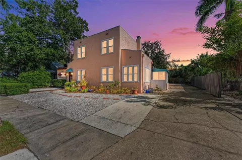 401 27th St W, Bradenton, FL 34205