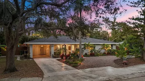 2375 Datura St, Sarasota, FL 34239