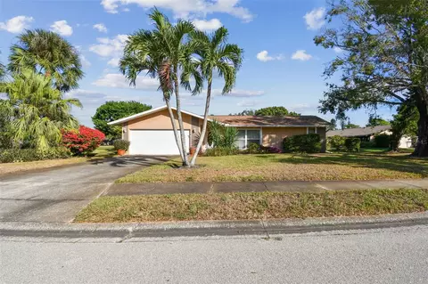 6702 Pointe West Blvd, Bradenton, FL 34209