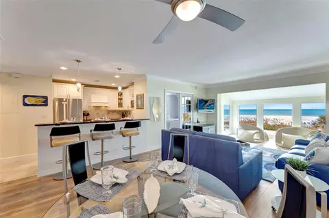1017 W Peppertree Dr #116, Sarasota, FL 34242